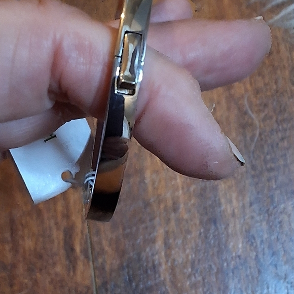 Kate Spade Rhinestone Bow Bracelet NWT - Picture 5 of 6